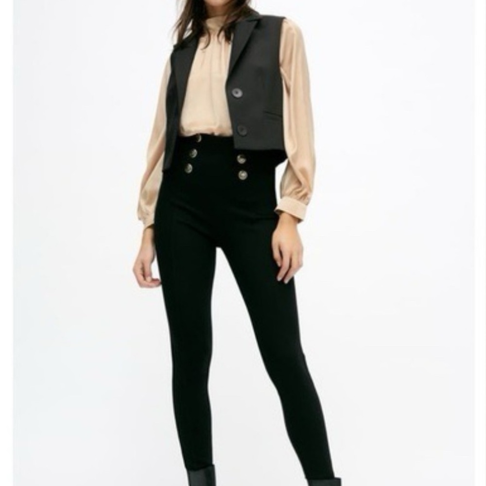 Black High-Waisted button leggings